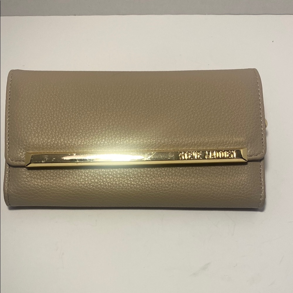Steve Madden Tan Gold Wallet